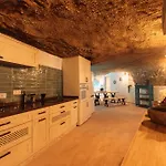 Cueva Thalia - Luxury Cave With Heated Indoor Pool And Garden 別荘 *