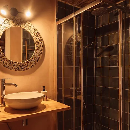 Cueva Thalia - Luxury Cave With Heated Indoor Pool And Garden * San Miguel de Abona