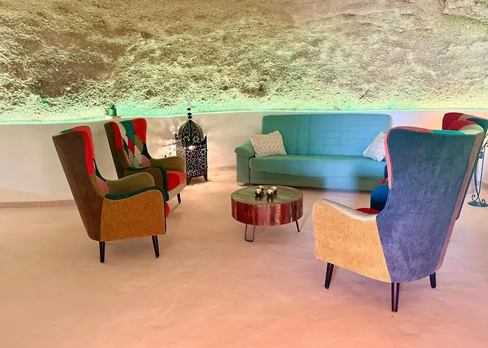 Cueva Thalia - Luxury Cave With Heated Indoor Pool And Garden * San Miguel de Abona