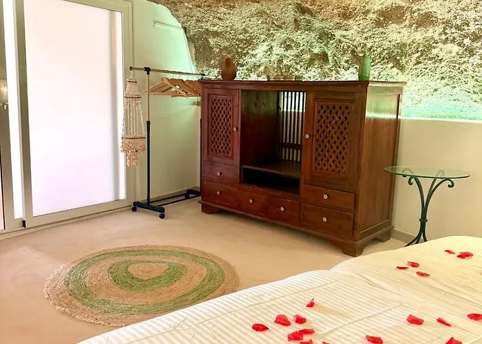 Cueva Thalia - Luxury Cave With Heated Indoor Pool And Garden Dom wakacyjny