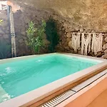 Cueva Thalia - Luxury Cave With Heated Indoor Pool And Garden Vakantiehuis *