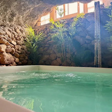 Cueva Thalia - Luxury Cave With Heated Indoor Pool And Garden 산미겔데아보나