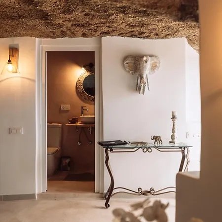 펜션 Cueva Thalia - Luxury Cave With Heated Indoor Pool And Garden