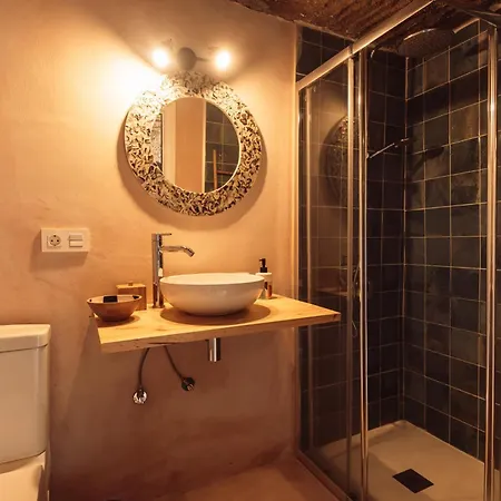 Cueva Thalia - Luxury Cave With Heated Indoor Pool And Garden Vakantiehuis *