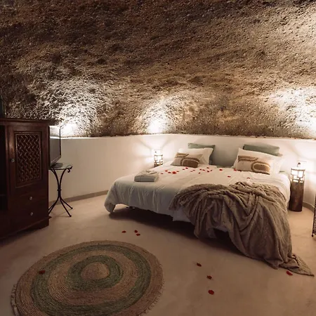펜션 Cueva Thalia - Luxury Cave With Heated Indoor Pool And Garden 산미겔데아보나
